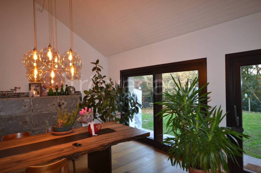 casa indipendente in vendita a Carbonera