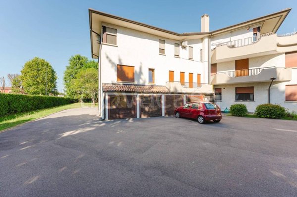 appartamento in vendita a Carbonera in zona Biban