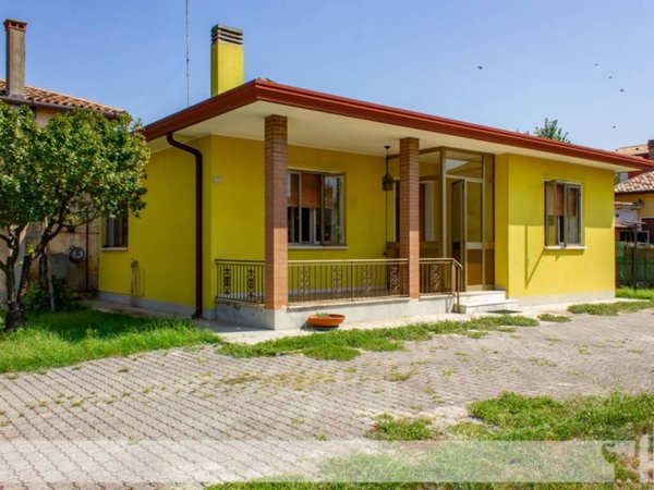 casa indipendente in vendita a Carbonera in zona Vascon