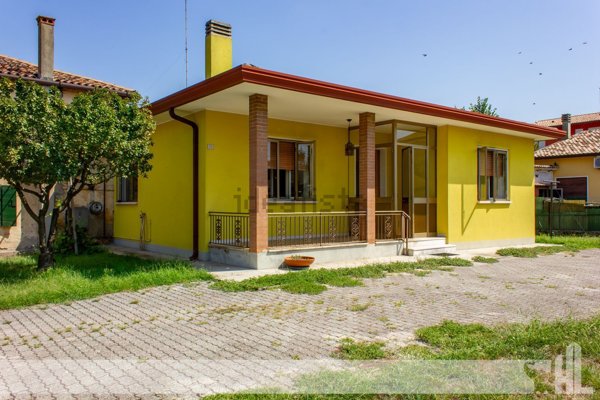 casa indipendente in vendita a Carbonera in zona Vascon