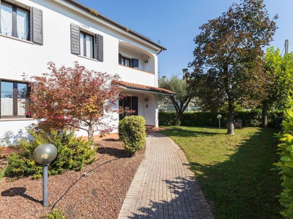 casa indipendente in vendita a Carbonera in zona Biban