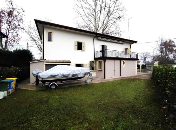 casa indipendente in vendita a Casale sul Sile in zona Lughignano