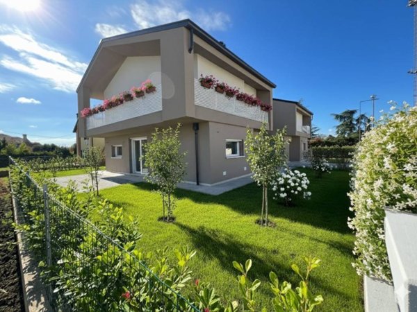 casa indipendente in vendita a Casale sul Sile