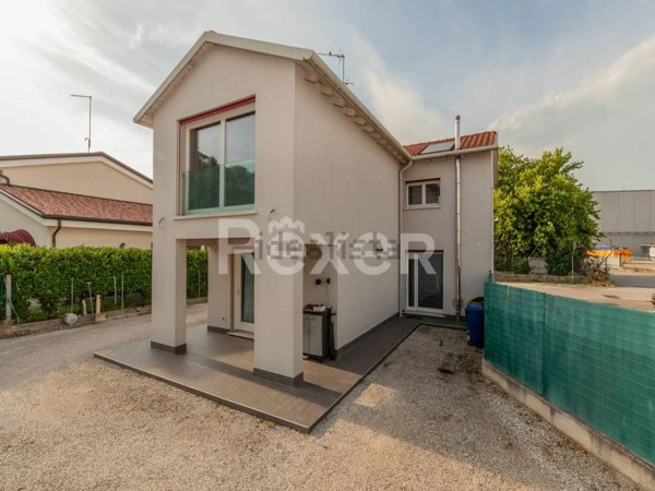 casa indipendente in vendita a Casale sul Sile