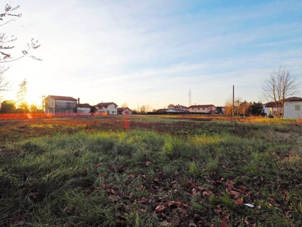 terreno agricolo in vendita a Casale sul Sile in zona Lughignano