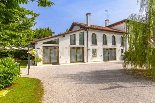 casa indipendente in vendita a Casier