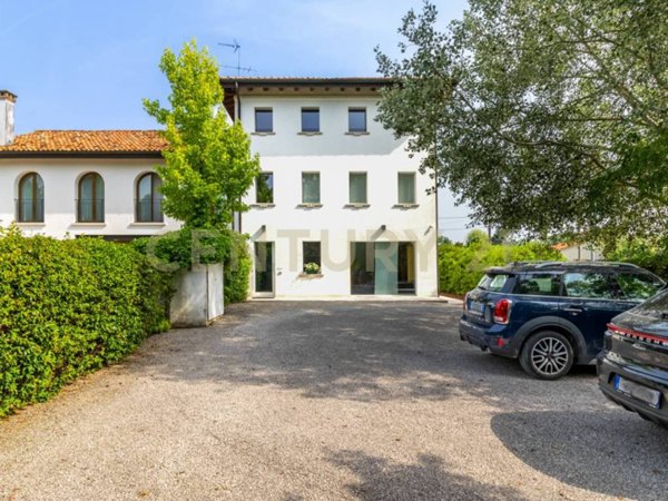 casa indipendente in vendita a Casier