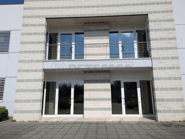 ufficio in affitto a Casier in zona Dosson