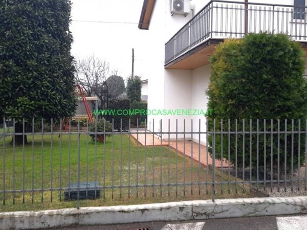 casa indipendente in vendita a Casier in zona Dosson