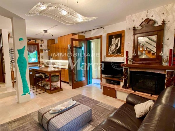 casa indipendente in vendita a Casier