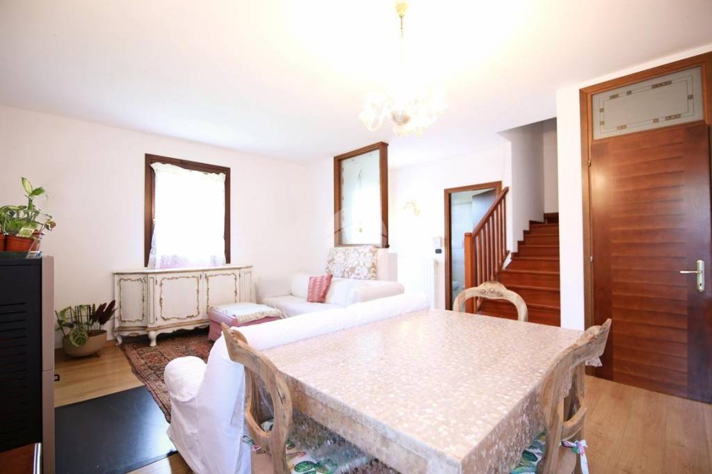casa indipendente in vendita a Casier in zona Dosson