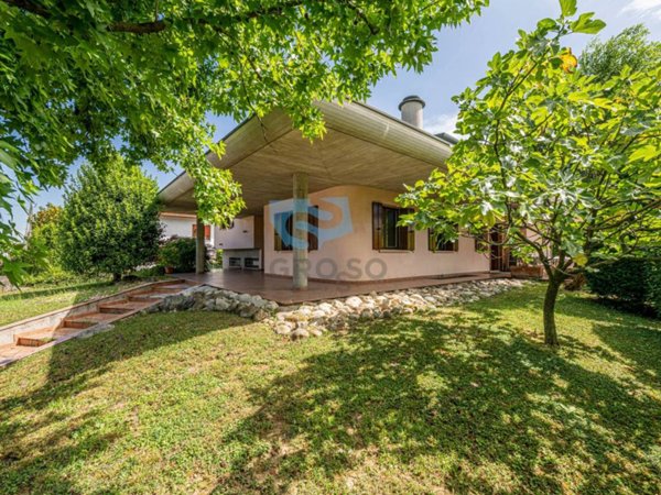 casa indipendente in vendita a Casier in zona Dosson