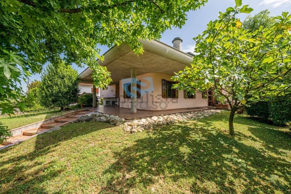 casa indipendente in vendita a Casier in zona Dosson