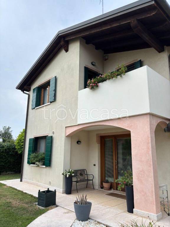 casa indipendente in vendita a Casier