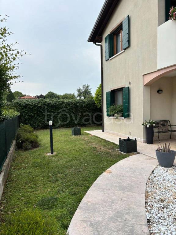 casa indipendente in vendita a Casier