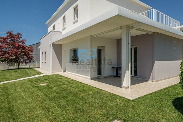 casa indipendente in vendita a Casier in zona Dosson