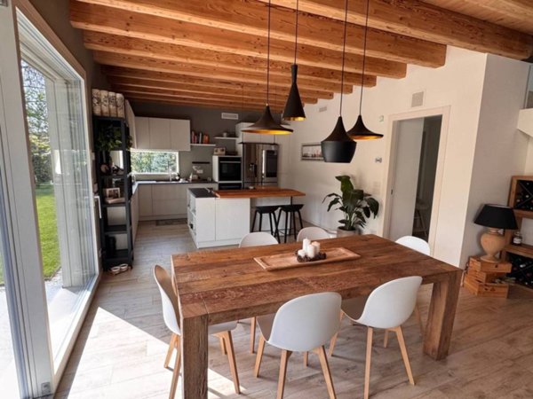 casa indipendente in vendita a Casier in zona Dosson