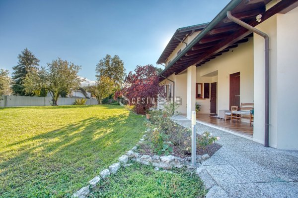 casa indipendente in vendita a Casier