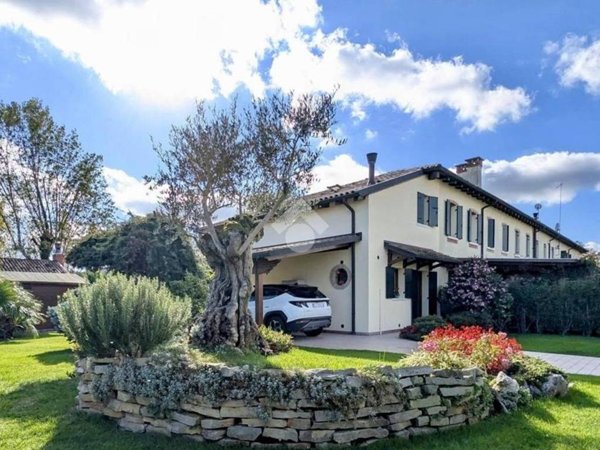 casa indipendente in vendita a Casier in zona Dosson