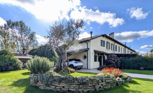 casa indipendente in vendita a Casier in zona Dosson