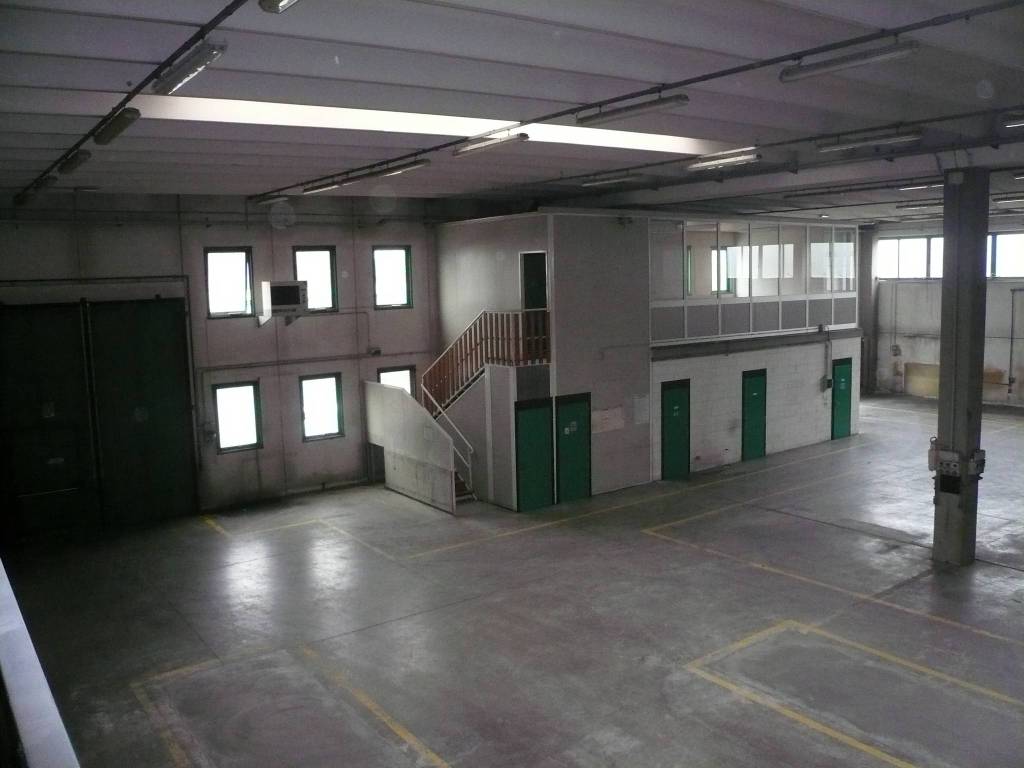 locale commerciale in vendita a Casier