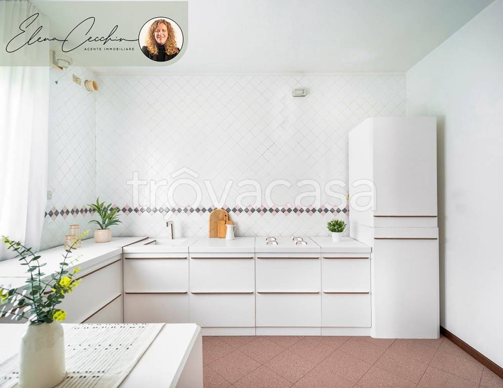 casa indipendente in vendita a Casier in zona Dosson