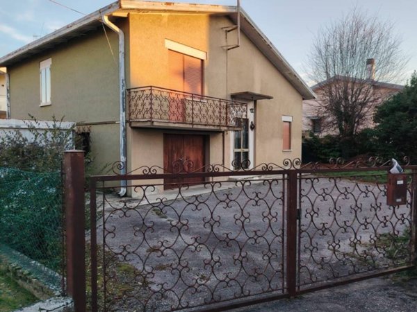 casa indipendente in vendita a Casier in zona Dosson