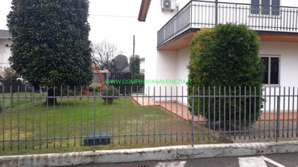 casa indipendente in vendita a Casier in zona Dosson