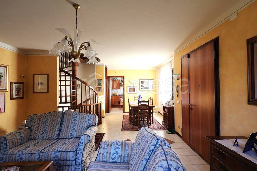 casa indipendente in vendita a Casier in zona Dosson