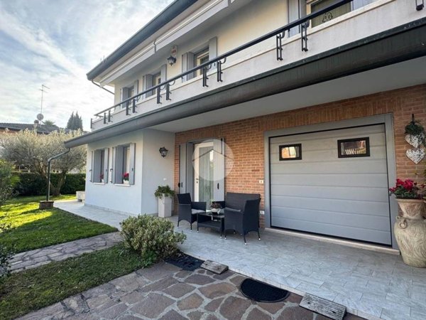 casa indipendente in vendita a Casier in zona Dosson