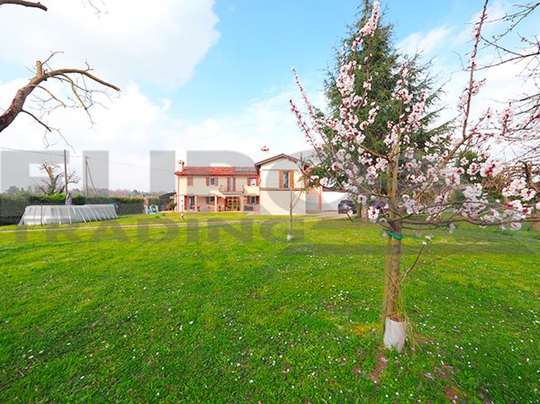 casa indipendente in vendita a Casier in zona Le Grazie