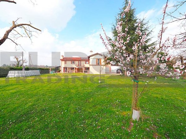 casa indipendente in vendita a Casier in zona Le Grazie