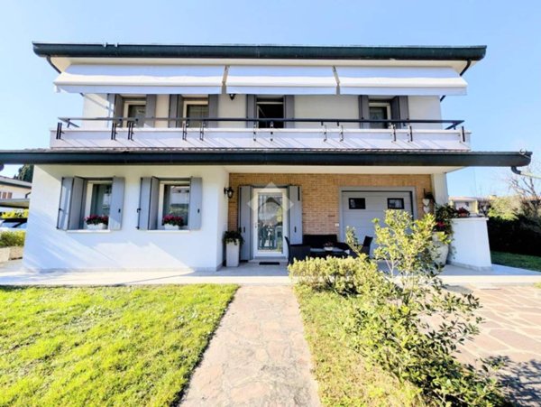 casa indipendente in vendita a Casier in zona Dosson