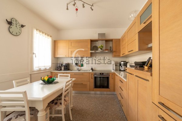 casa indipendente in vendita a Casier in zona Dosson