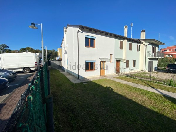 casa indipendente in vendita a Casier in zona Dosson