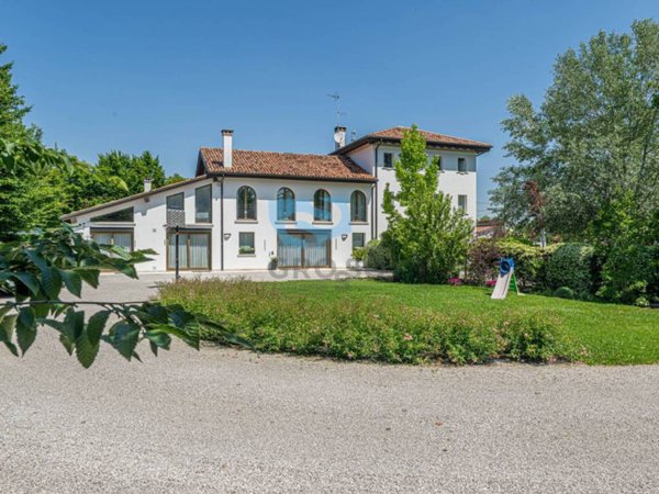 casa indipendente in vendita a Casier