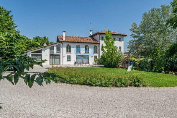 casa indipendente in vendita a Casier