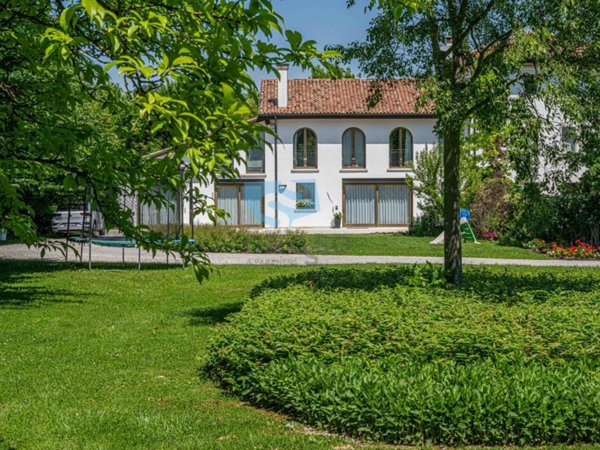 casa indipendente in vendita a Casier