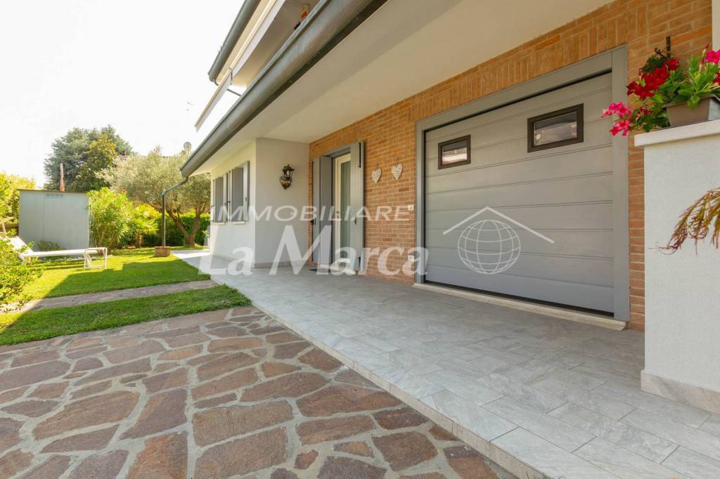 casa indipendente in vendita a Casier in zona Dosson