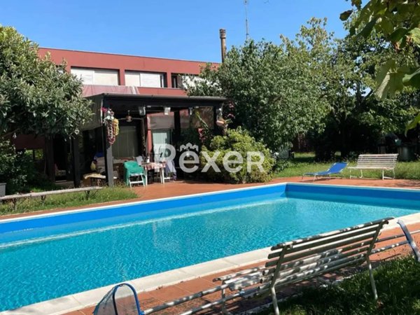 casa indipendente in vendita a Casier