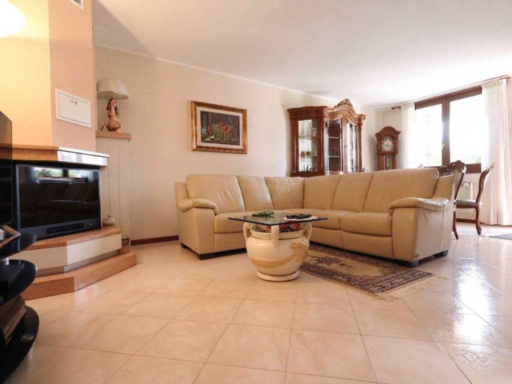 casa indipendente in vendita a Casier in zona Dosson