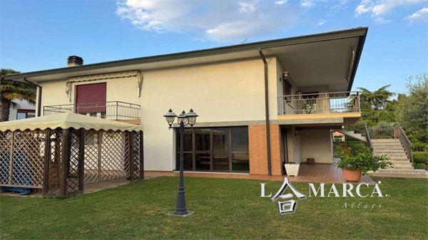 casa indipendente in vendita a Casier in zona Dosson
