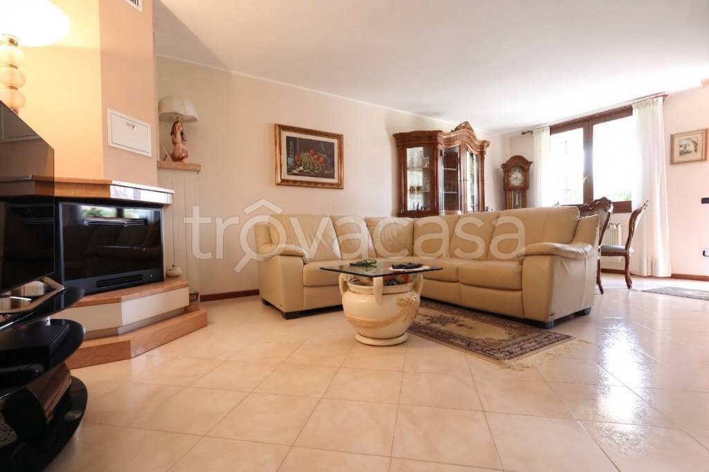 casa indipendente in vendita a Casier in zona Dosson