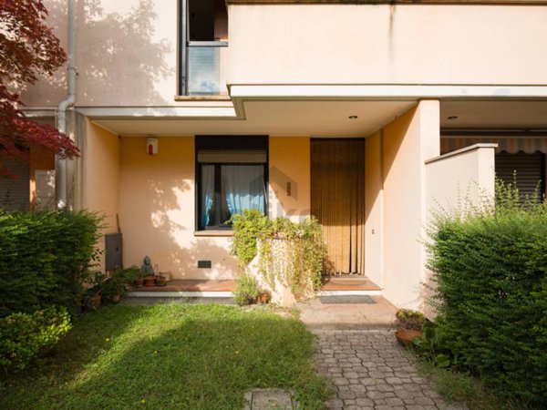 casa indipendente in vendita a Casier