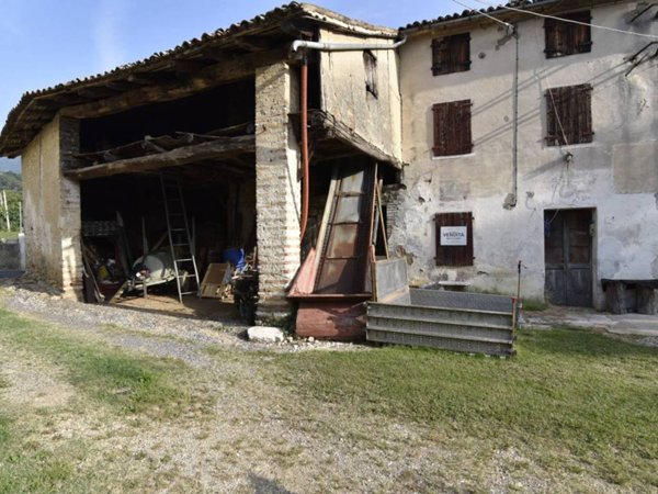casa indipendente in vendita a Castelcucco