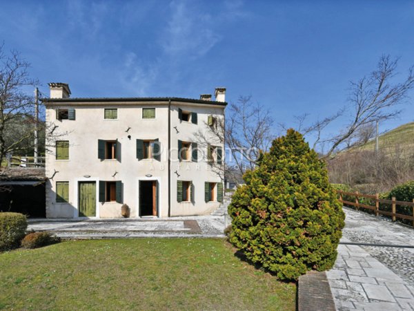 casa indipendente in vendita a Castelcucco