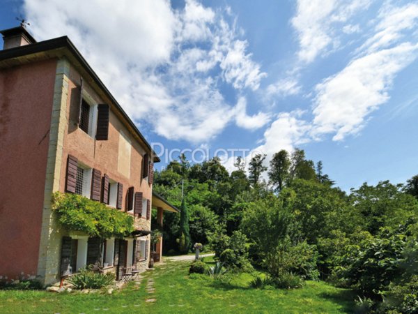casa indipendente in vendita a Castelcucco