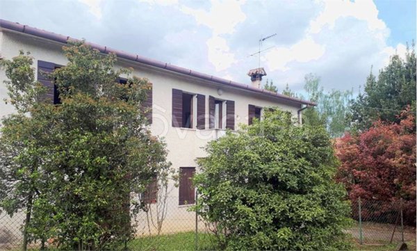 casa indipendente in vendita a Castelcucco