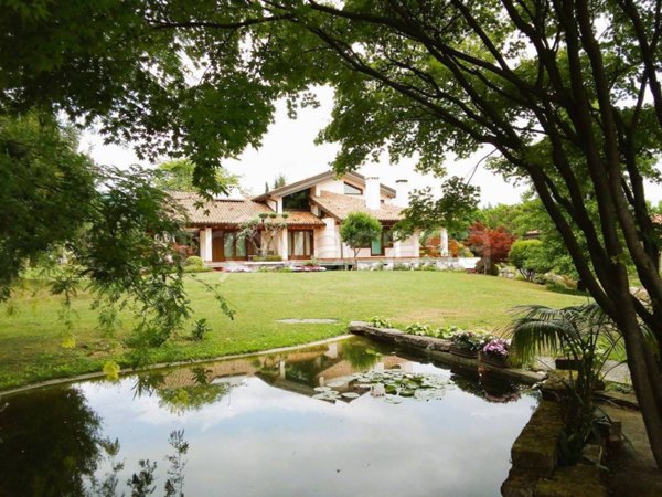 casa indipendente in vendita a Castelcucco