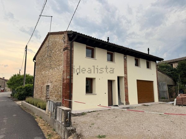 casa indipendente in vendita a Castelcucco